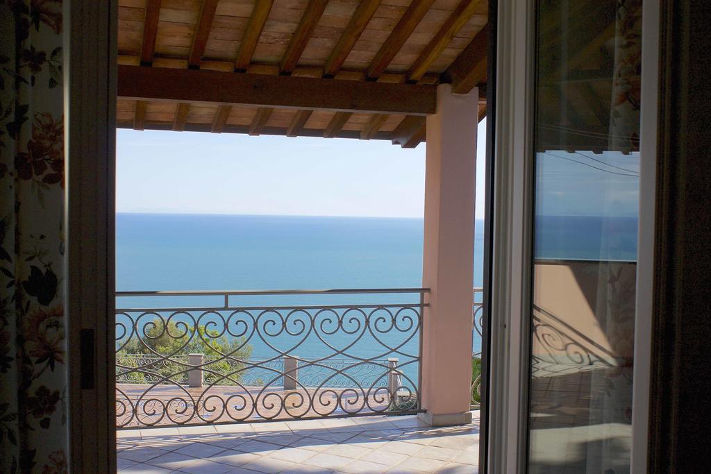 אמליה B&B Le Palme מראה חיצוני תמונה